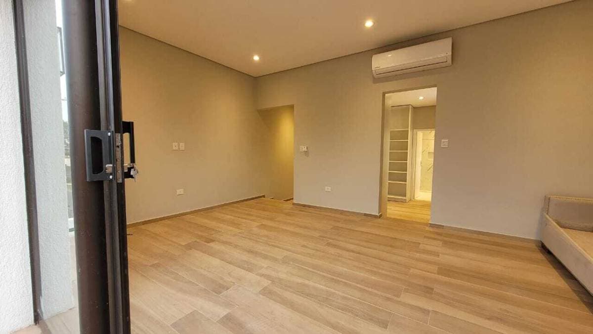 Elegante residencia toscana en venta en asuncion, foto 2