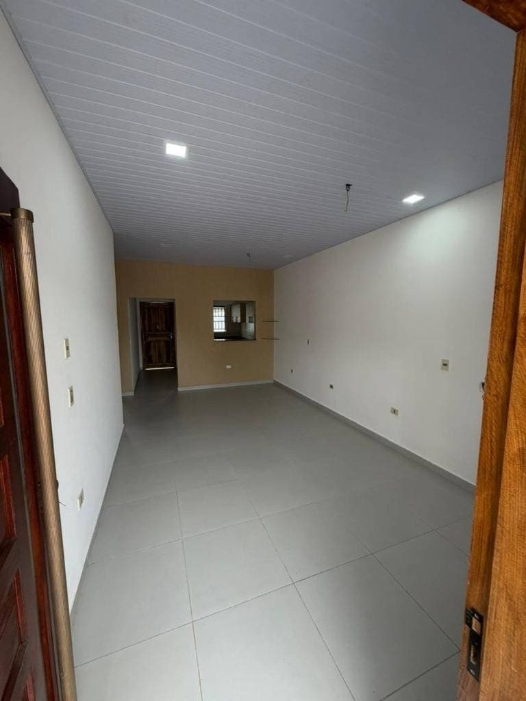 ¡Alquilo casa en Barrio Mbocayaty, Ñemby – Amplia y funcional, foto 5