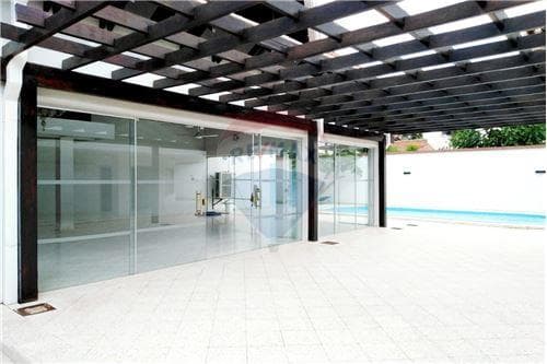 Amplia propiedad de 2.400 m2 con mansion en Fernando de la Mora fona norte, foto 4