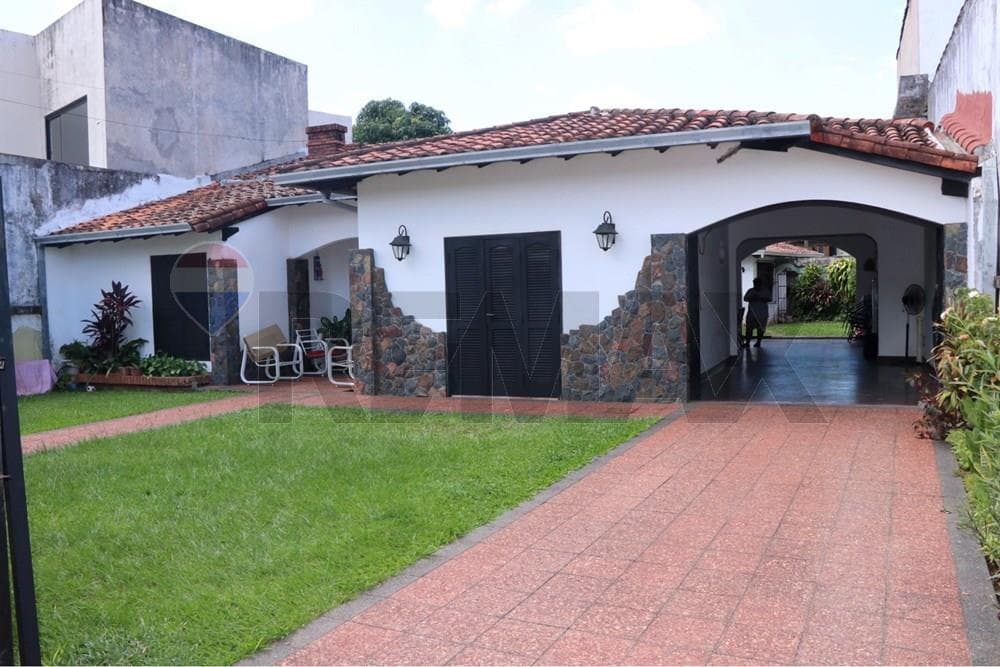 Casa En Venta En El Grupo Habitacional Aeropuerto