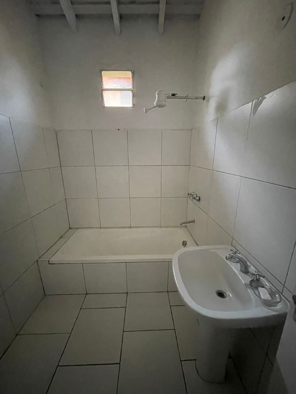 Casa a demoler en el barrio Carmelitas — foto 3