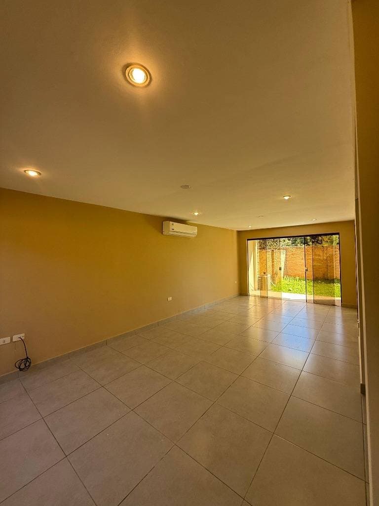 Duplex en boulevard plaza Luque, foto 2