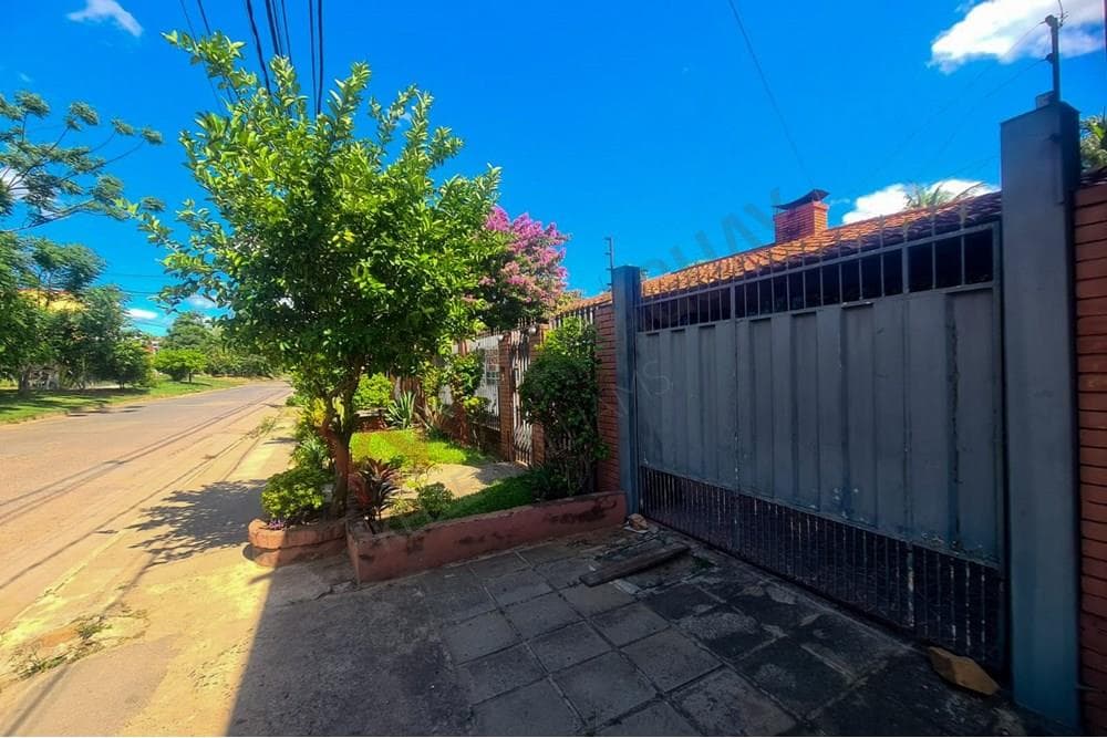 de CASA✨ estilo clásico, Loma Pyta Asunción, foto 3