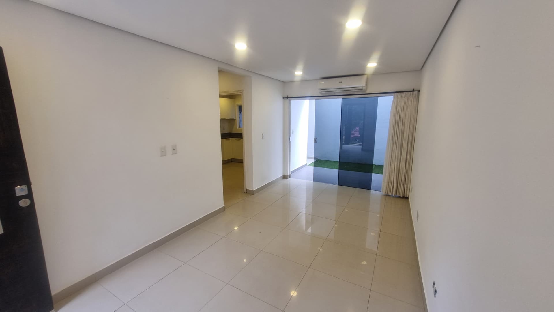 Duplex en Alquiler Fernando de la Mora, foto 5