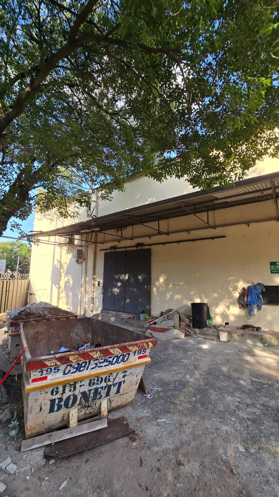 Inmueble Comercial de 1.100 m2 Sobre la Avda. Artigas - CLCO7916304 — foto 2