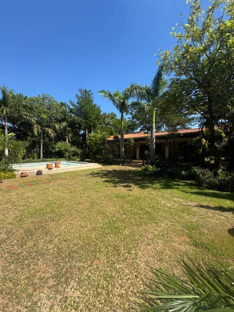 Casa en venta – Barrio Cerrado La Floresta, Luque, foto 1