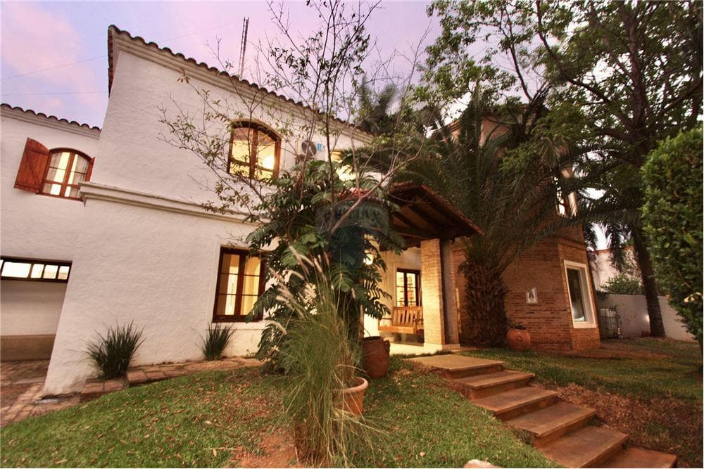 Amplia residencia en Mburucuyá, foto 5