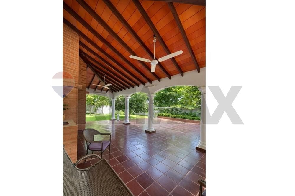 Casa con quincho en venta, barrio felicidad lambare, foto 3