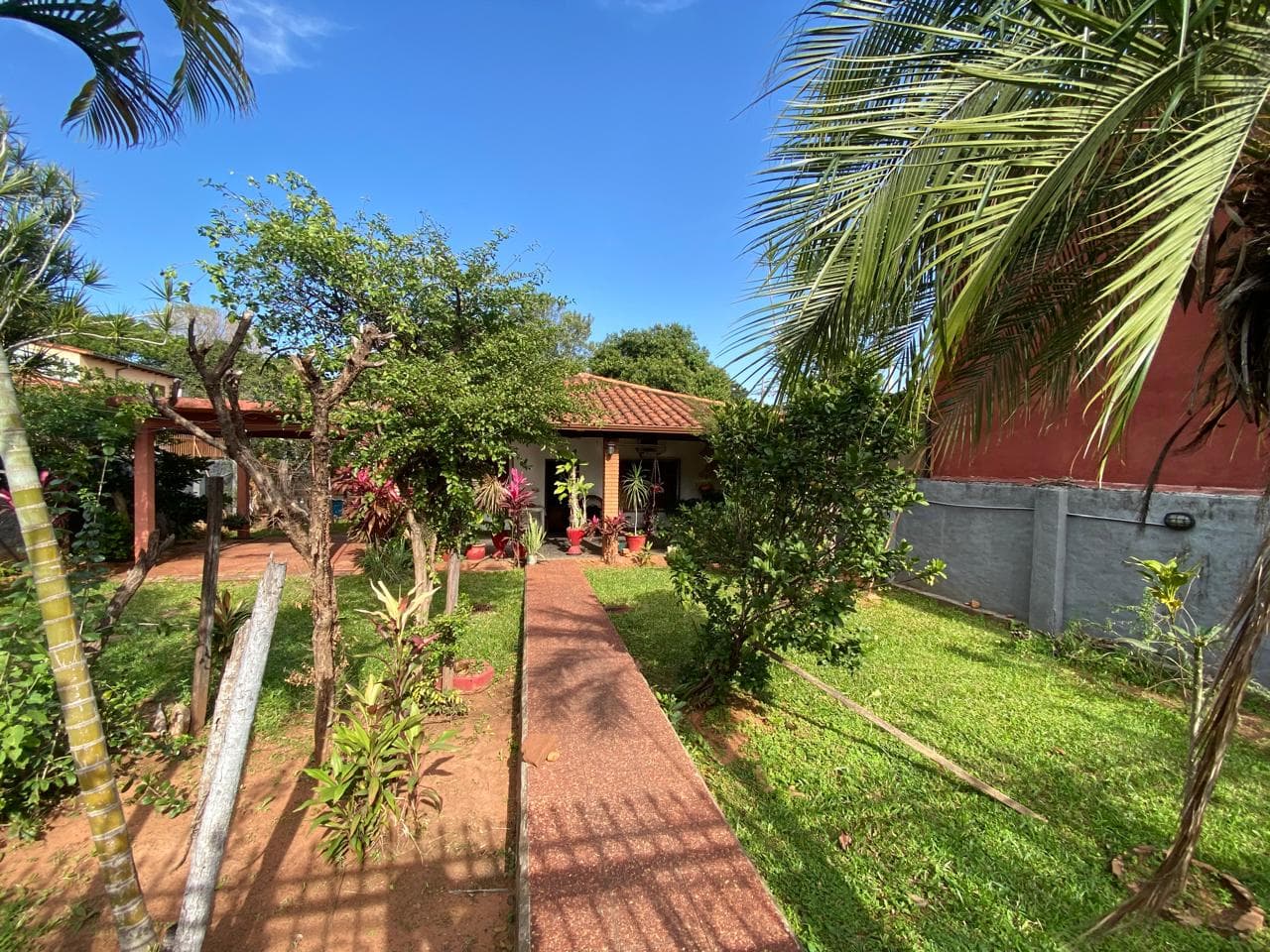 Casa Con Jardin en venta Fdo Zona Sur! — foto 2