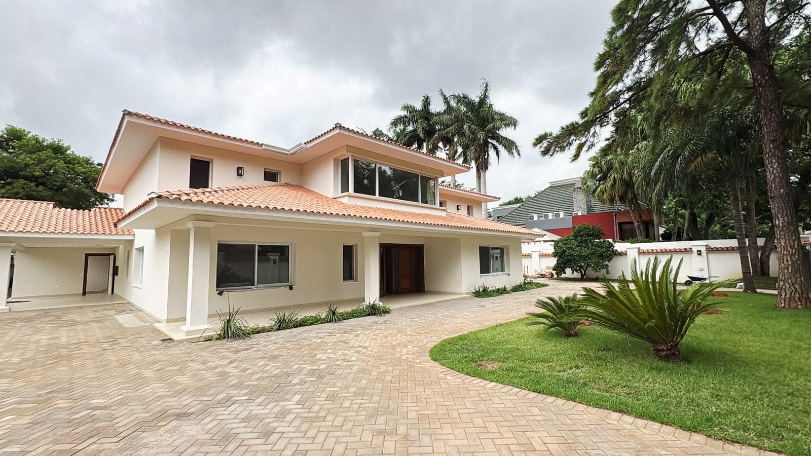 Residencia De Lujo A Estrenar, Barrio Mariscal Estigarribia