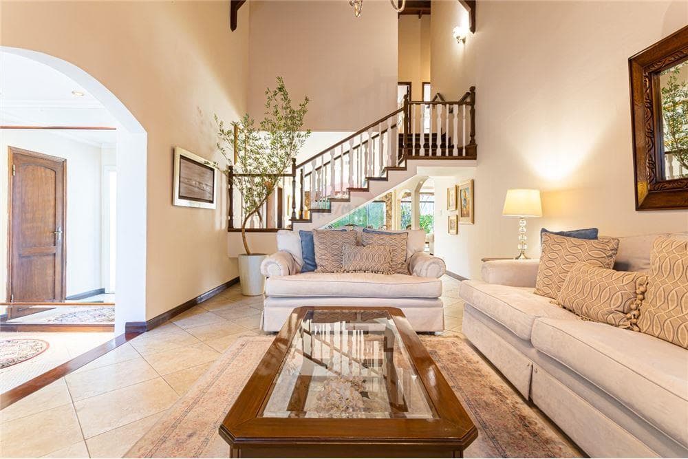 Casa en Venta en el Prestigioso Barrio Carmelitas, foto 4