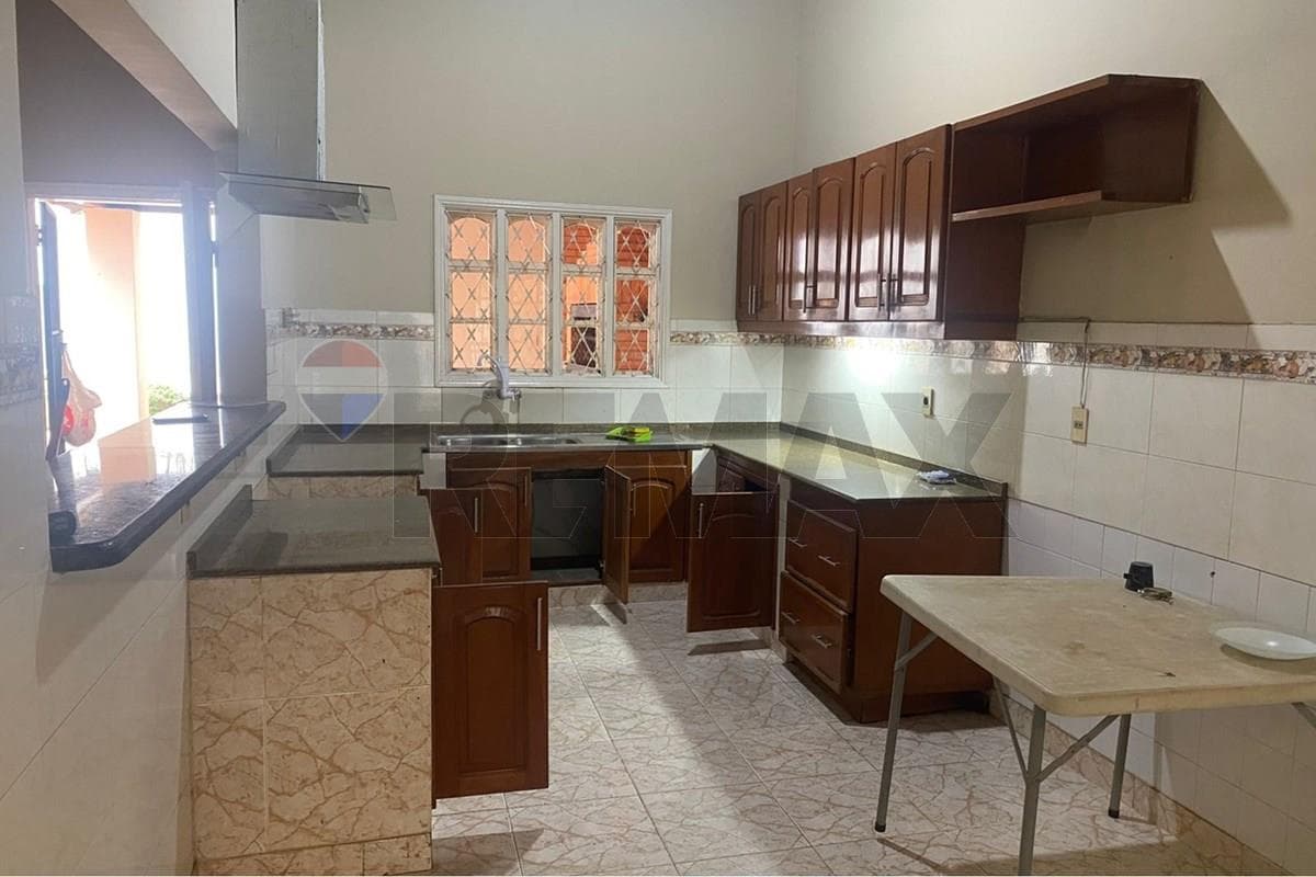 Casa en Luque barrio campo grande, foto 4