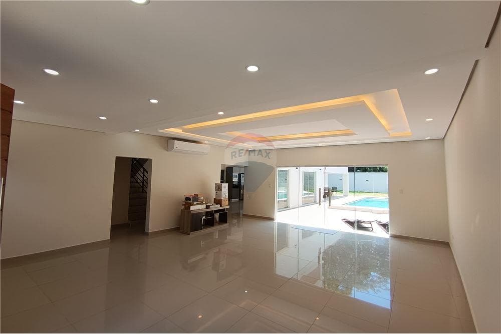 Hermosa casa en Mariano Roque Alonso, foto 3