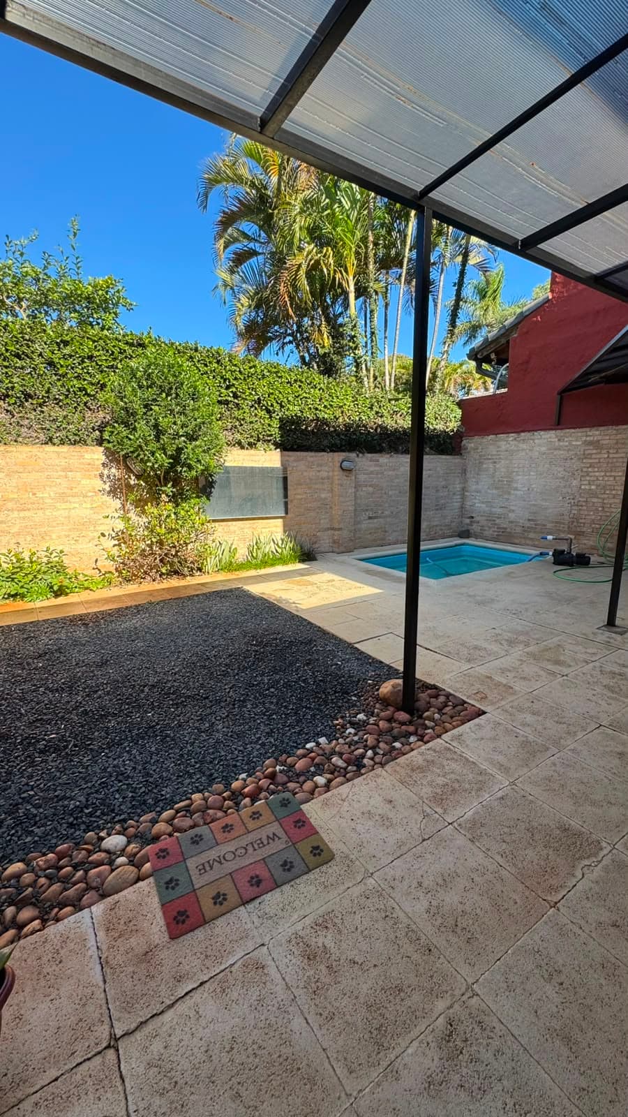 **alquilo hermosa casa con piscina y quincho en barrio Herrera**, foto 4