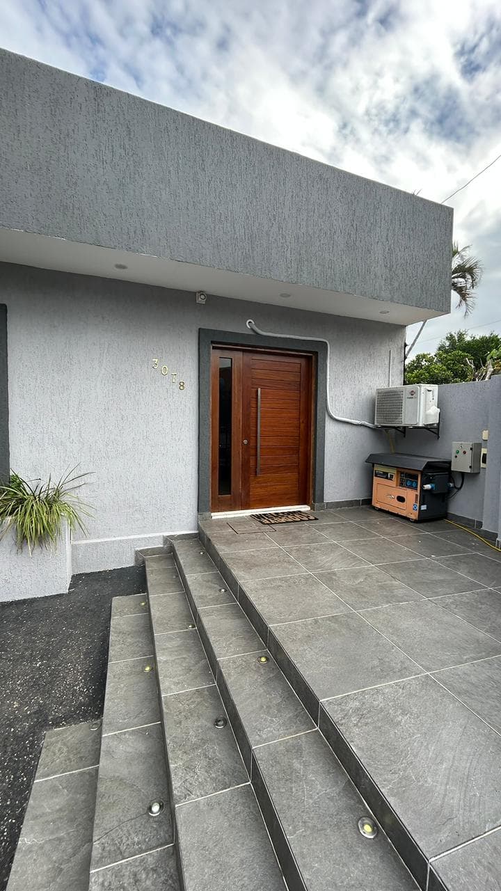 Casa en Venta en Asuncion con 5 habitaciones (3 en suite), foto 2