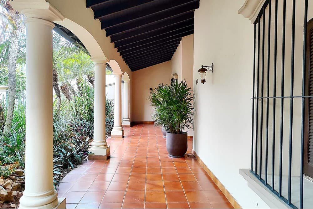 Residencia - Venta - Villa Morra, Paraguay, foto 3