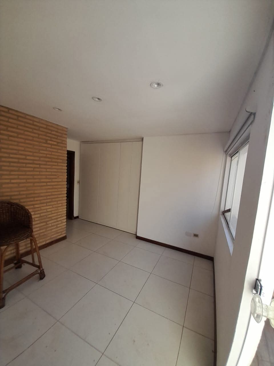 Duplex en San Lorenzo zona shopping Pinedo cod 059 — foto 4