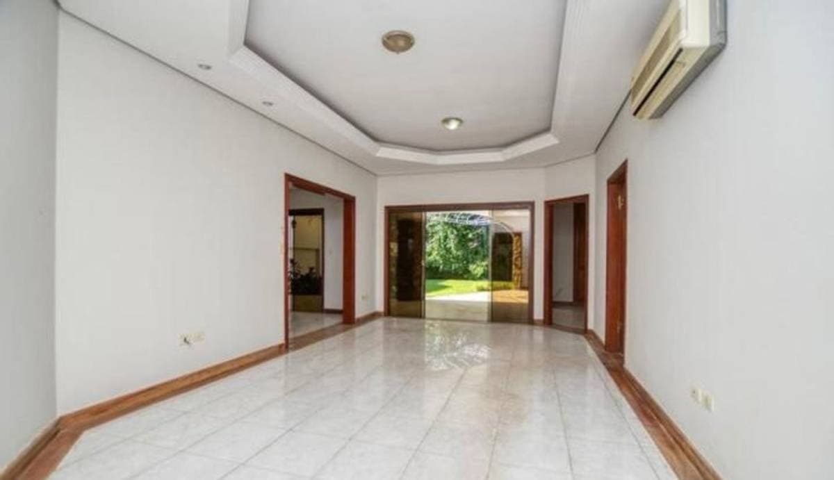 En venta redidencia premiun detrás del shopping del sol, foto 3