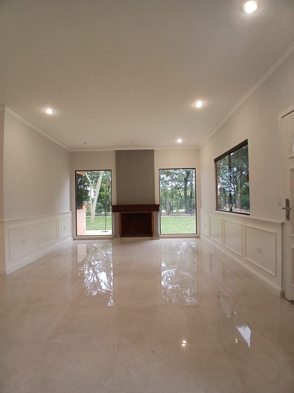 Casa toda en planta baja en surubi'i, foto 3