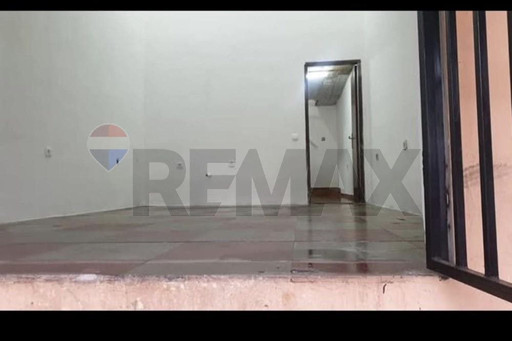 Local Comercial con 4 Salones y Vivienda a 2 cuadras de Av. de la Victoria — foto 5