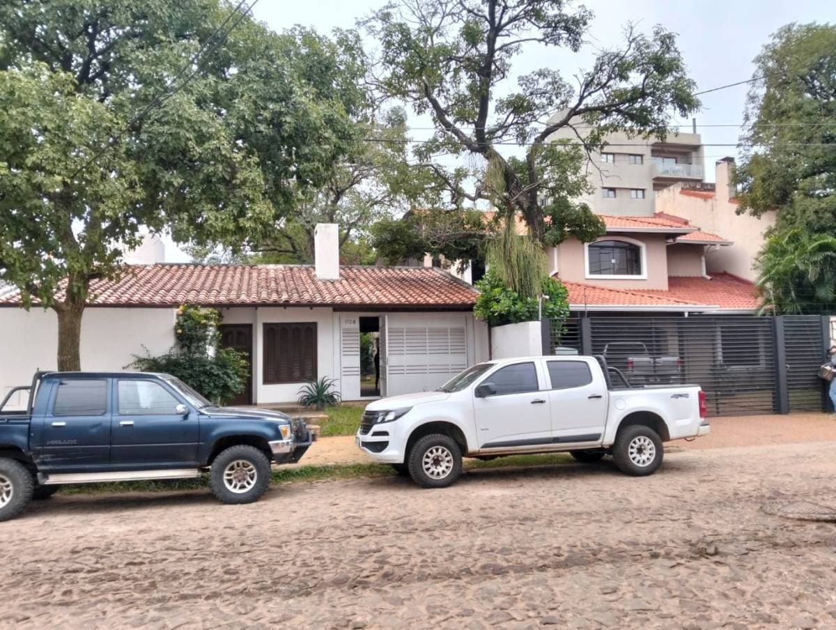 Amplia residencia en barrio mburucuya, foto 4