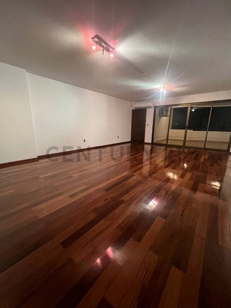 En venta departamento en el edificio mariscal, foto 2