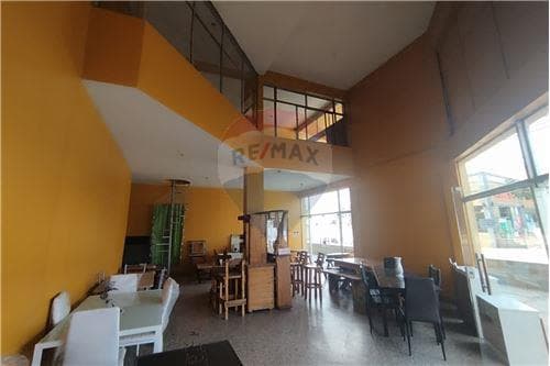 En alquiler amplio salon comercial en esquina, foto 5