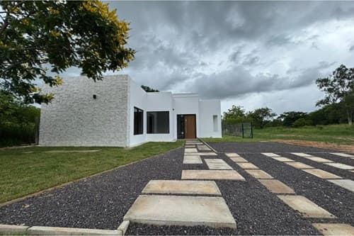 Alquilo casa en surubi'i - Mariano Roque Alonso