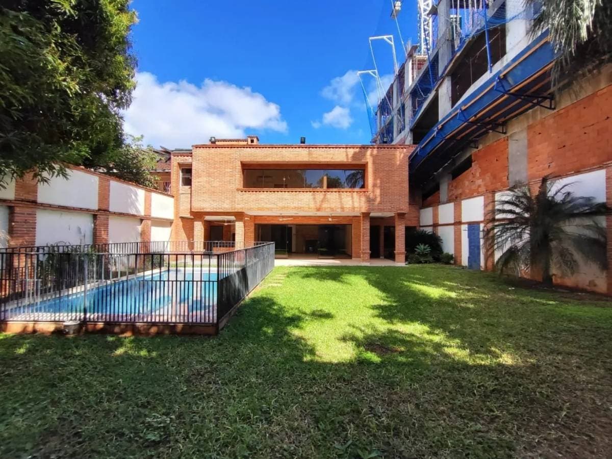 Vendo casa sobre molas lópez con renta