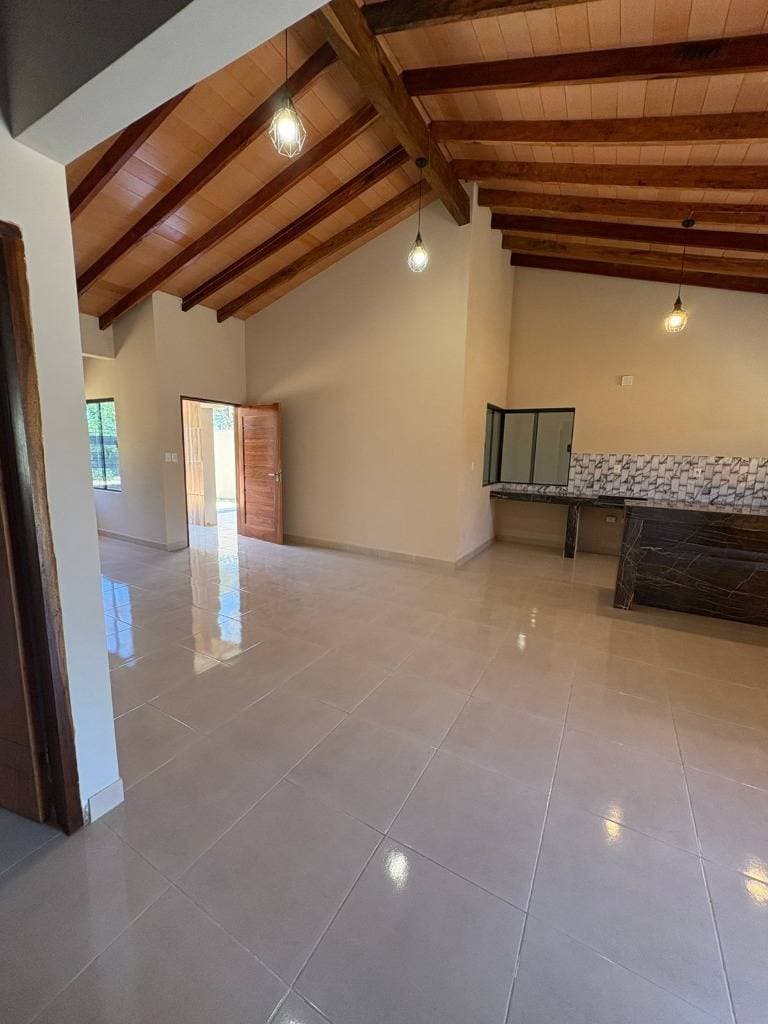Casa a estrenar en Limpio – Estilo moderno con jardin amplio, foto 3
