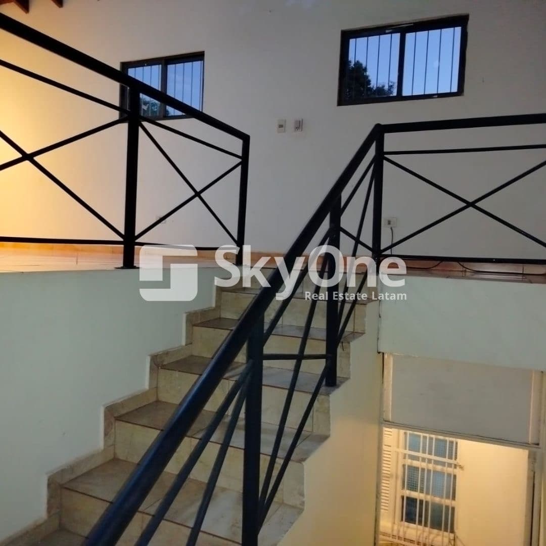 amplia casa con piscina y hermoso jardín - Barrio Don Bosco CDE, foto 5