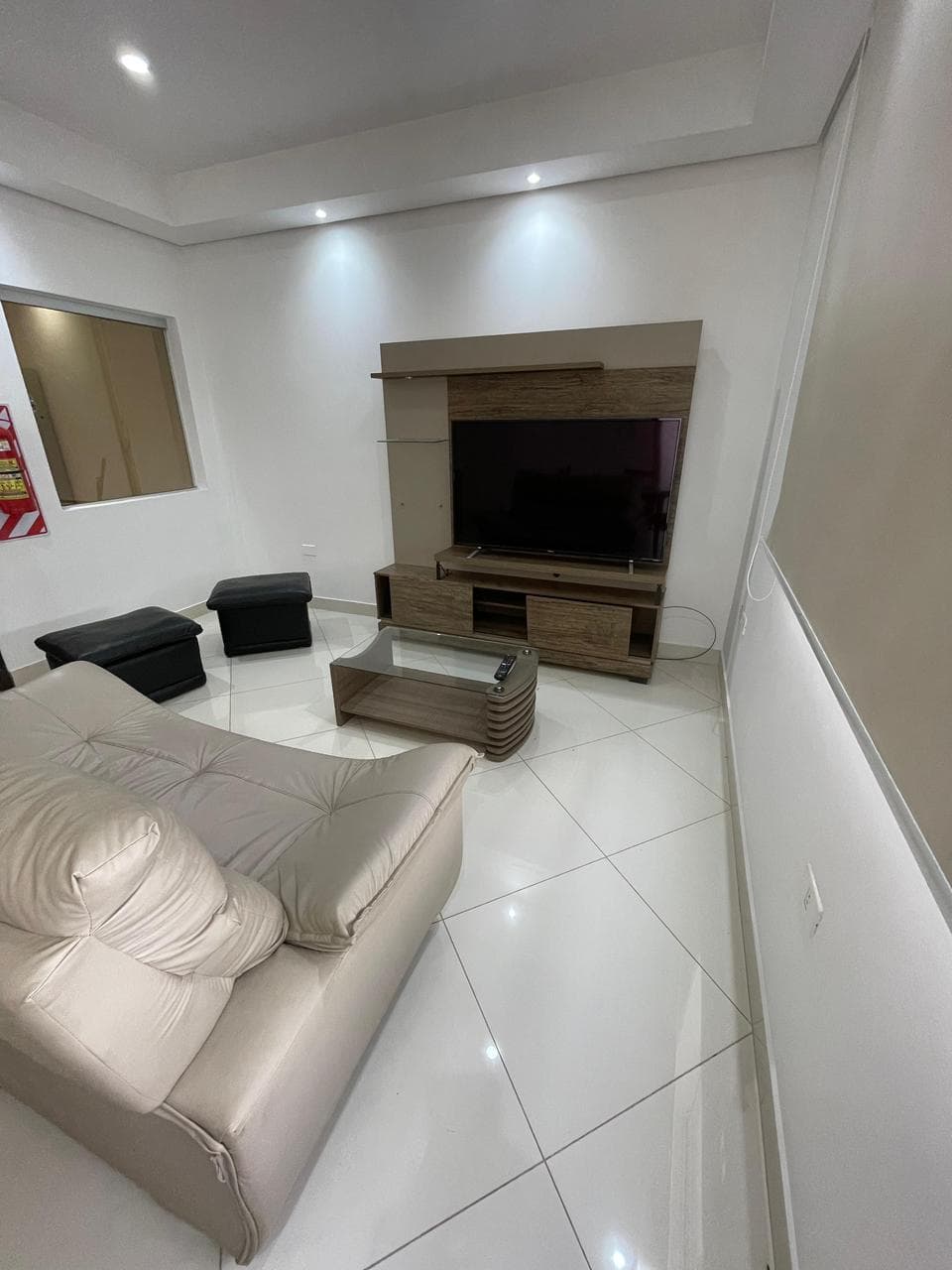 Villamorra - en alquiler departamento amoblado de 2 dormitorios - cochera, foto 3