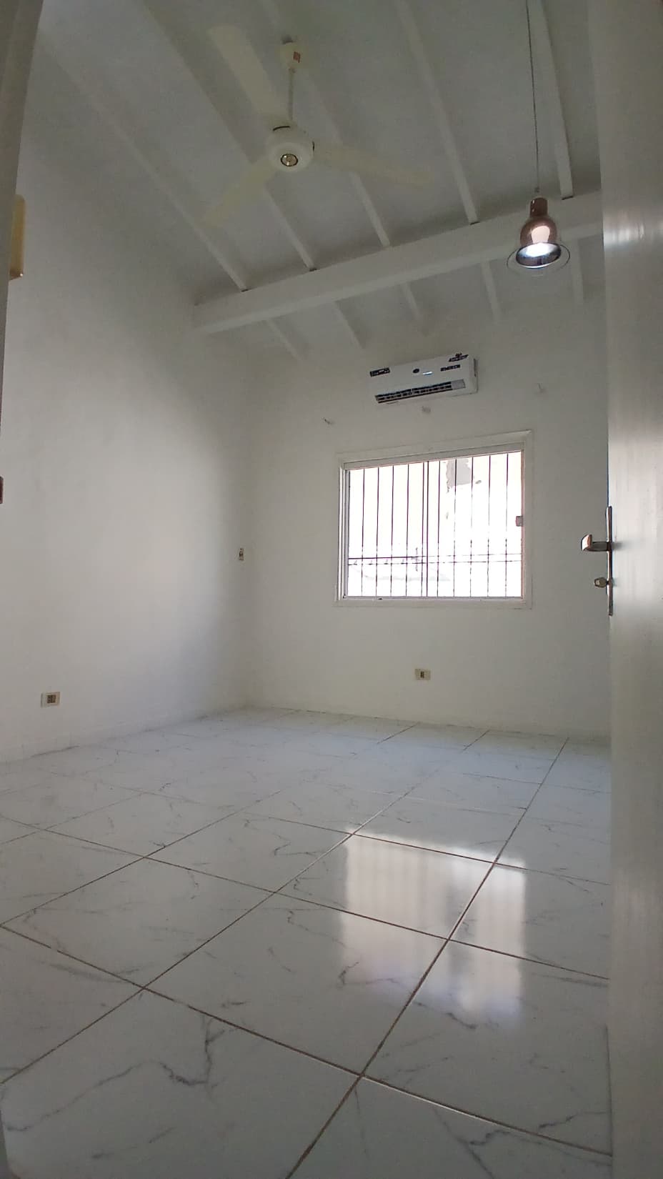Casa De Una Planta En Alquiler!!, foto 4