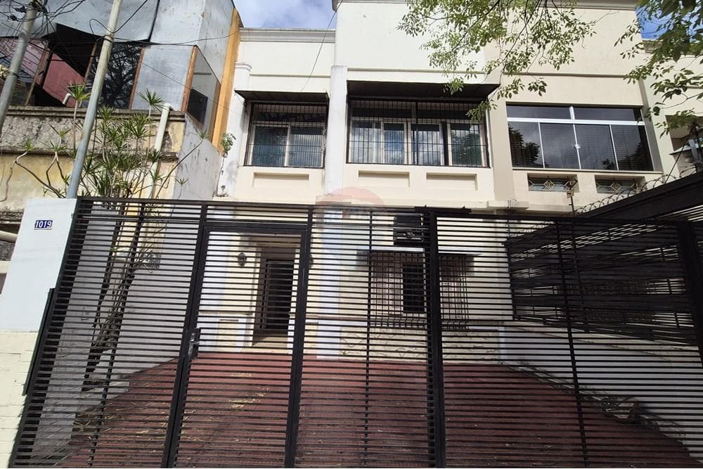 Venta de casa colonial en el centro de Asunción