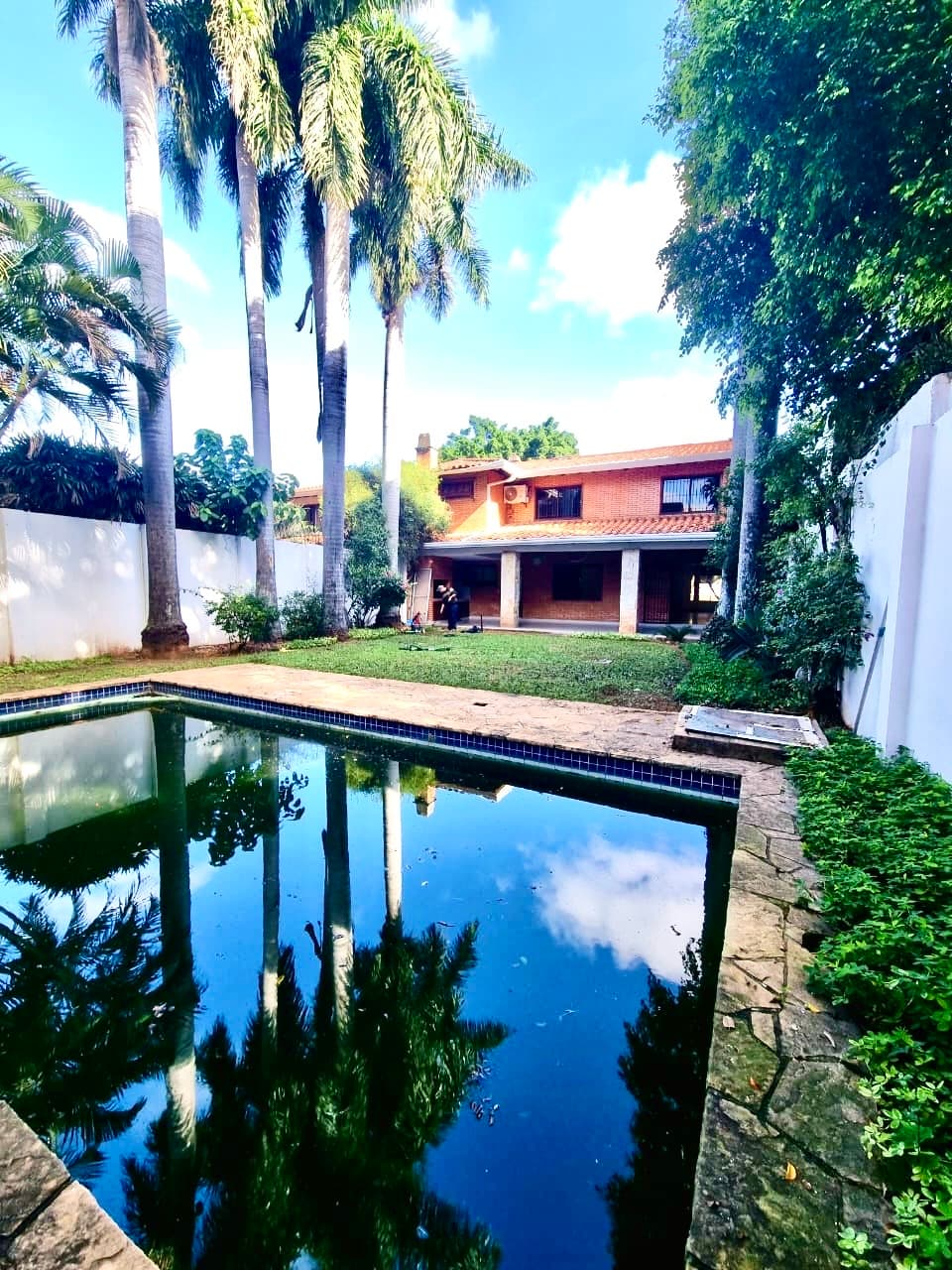 Hermosa residencia de 4 sutes en Carmelitas . Zona asa, foto 1