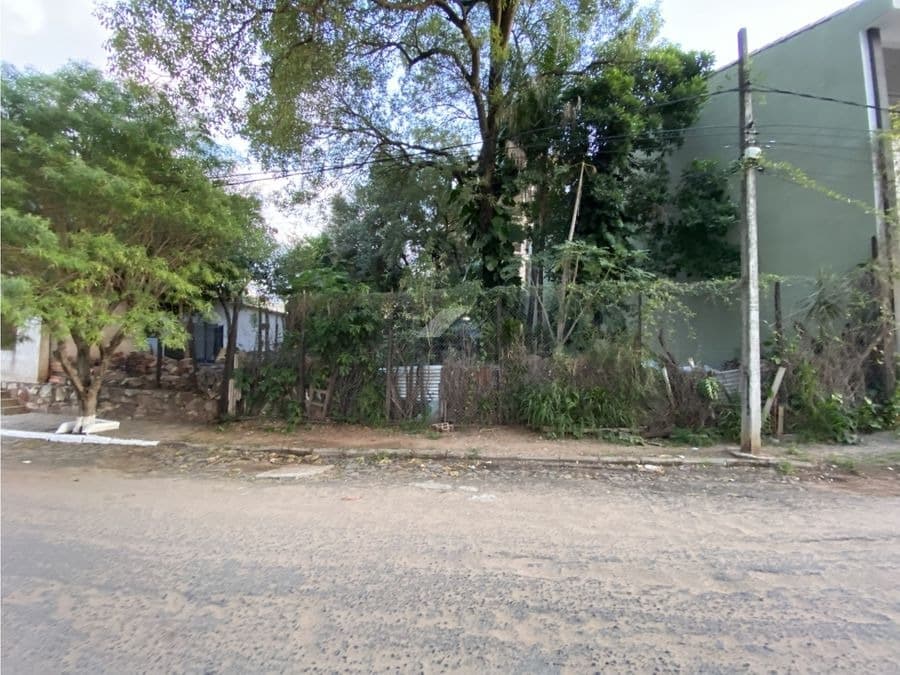 Terreno de calle a calle al lado del colegio SIL, foto 2