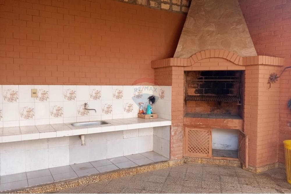 Amplia casa en Ñemby barrio san carlos, foto 4