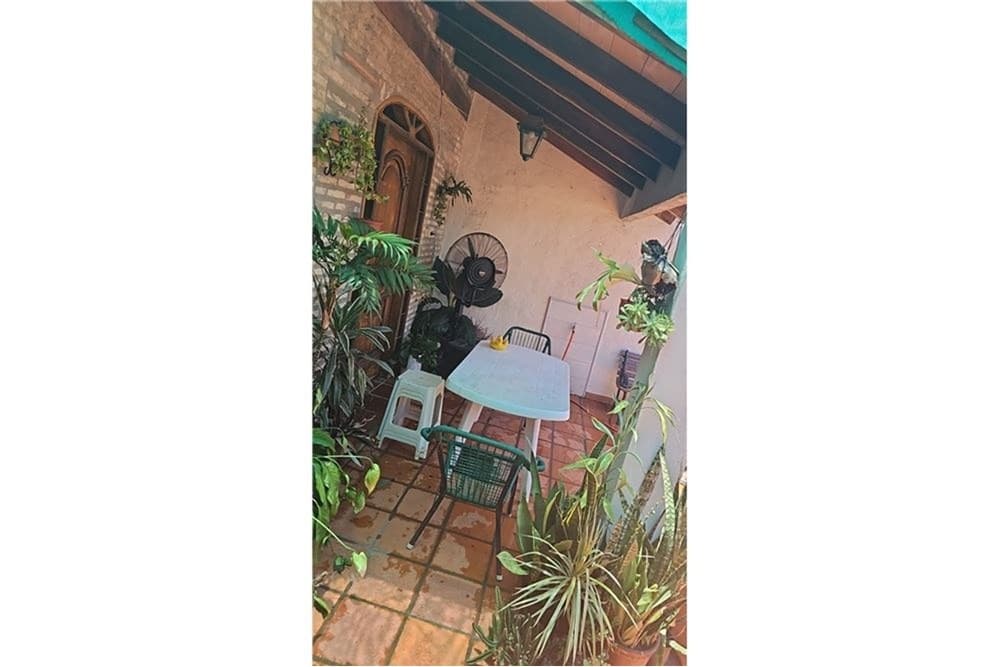 Amplia Casa con Piscina en Sajonia, Asunción, foto 5