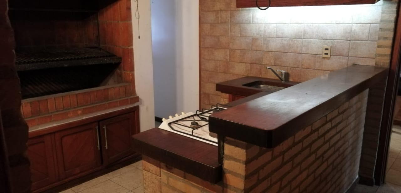 Casa En Esquina Zona Residencial Pinedo Shopping-Excelente Oportunidad — foto 5