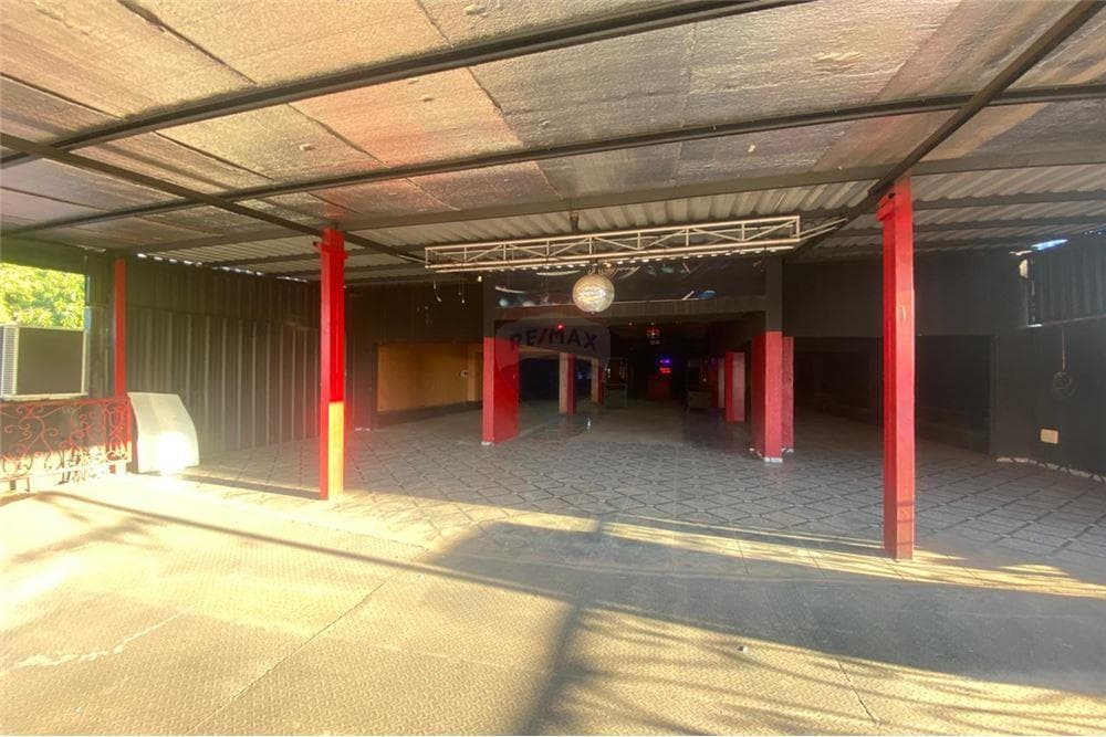 Salón comercial — foto 2
