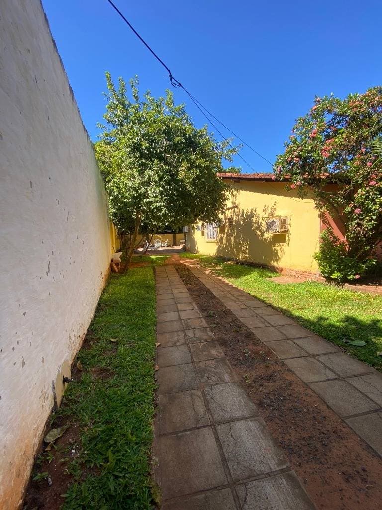 Oportunidad De Alquiler | Casa Familiar Con Patio Y Quincho, foto 2