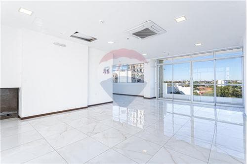 Departamento amoblado con cochera — foto 5