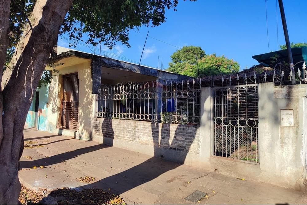Vendo terreno con casa en Luque tercer barrio