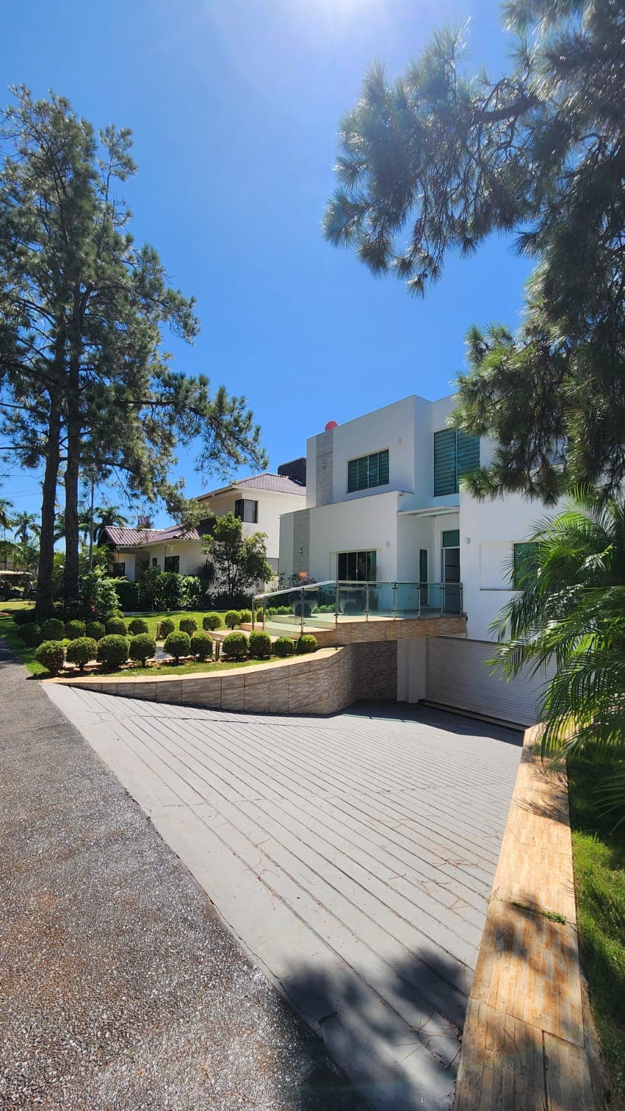 Lujosa residencia moderna en alquiler en parana country club, foto 1