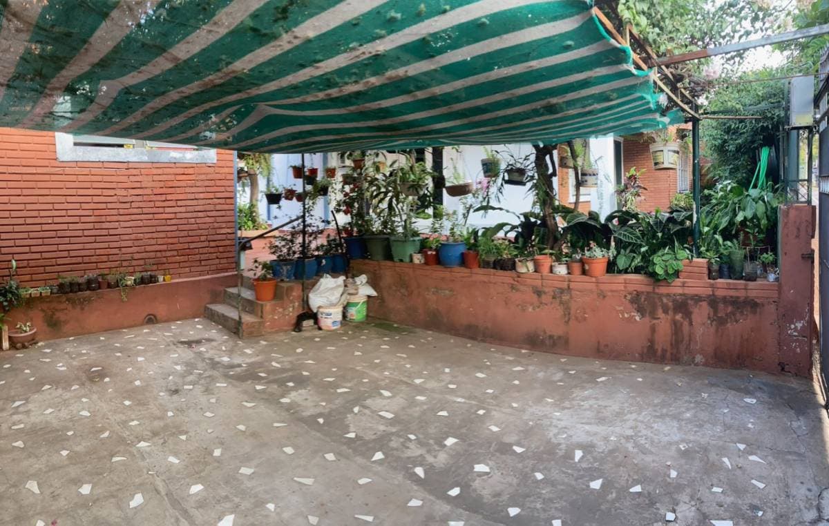 amplia casa sobre Radio Operadores del Chaco casi Celsa Speratti — foto 3