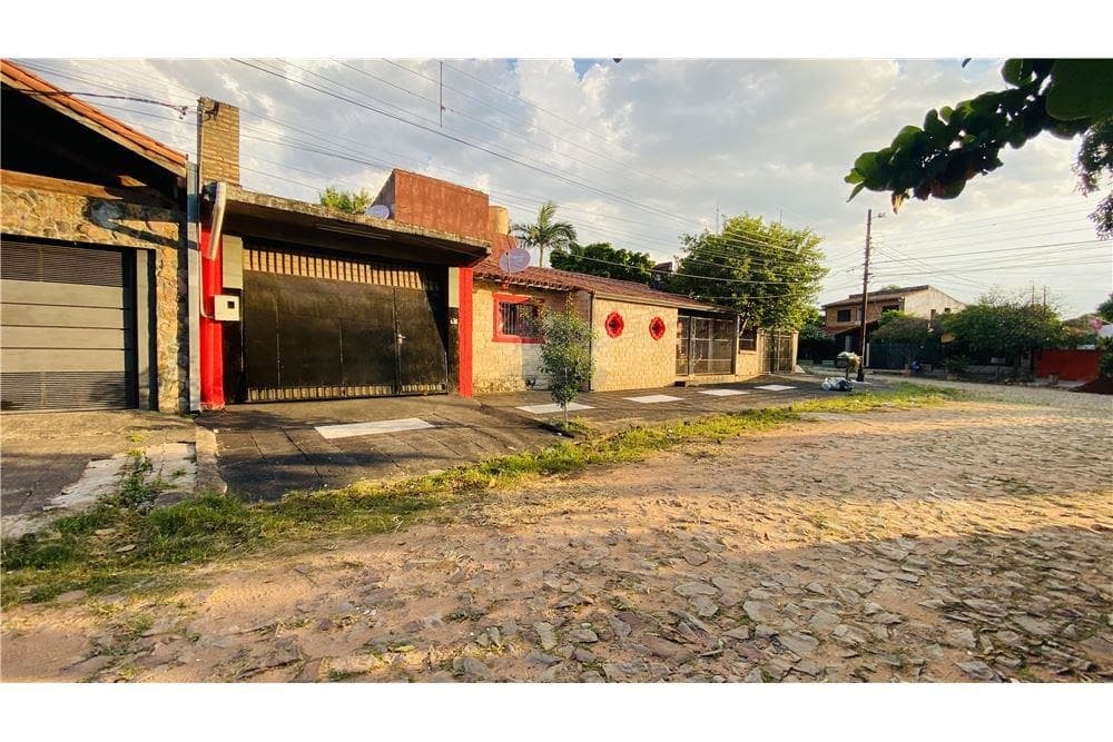 Casa en esquina en fernando zona sur, foto 1