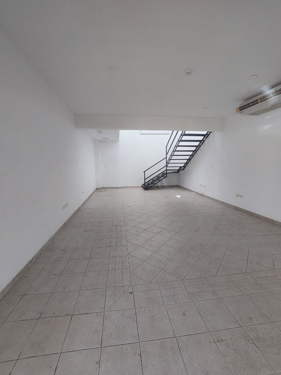 de Local Comercial – Avenida Boggiani — foto 2