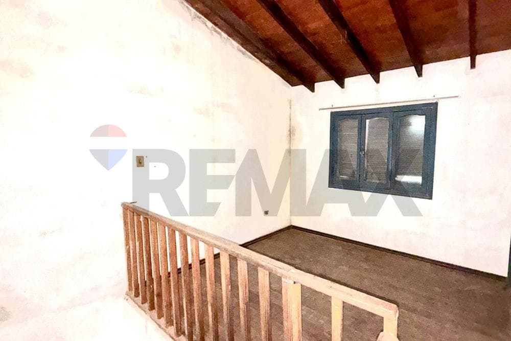 Terreno con construcción a refaccionar en Lambaré — foto 3