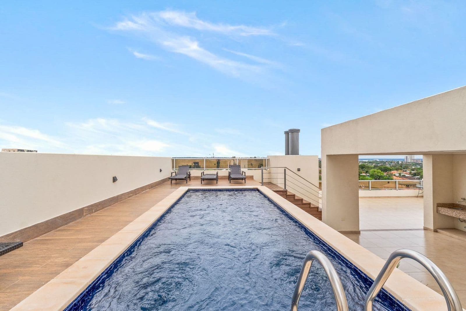 Alquilo departamento de 3 dor en suite + area de servicio