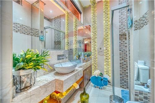 Residencia que se encuentra en el barrio Felicidad, foto 4